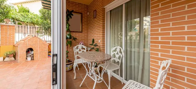 Adding Porch Enclosures To Your Home in Midland, Ontario