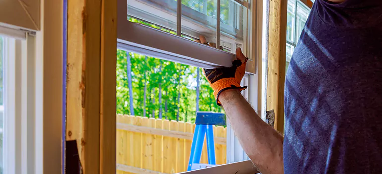 >Bay Window Curtain Rail Track in Midland, Ontario