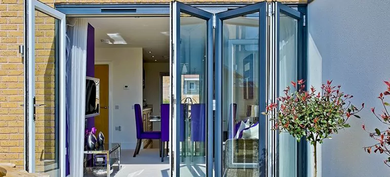 Commercial Door Glass Repair in Midland, ON